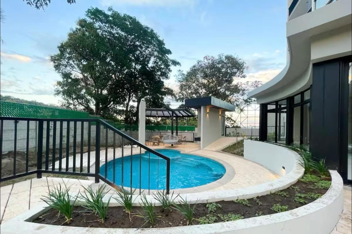 New Full 2b2r Gym Pool * San Salvador