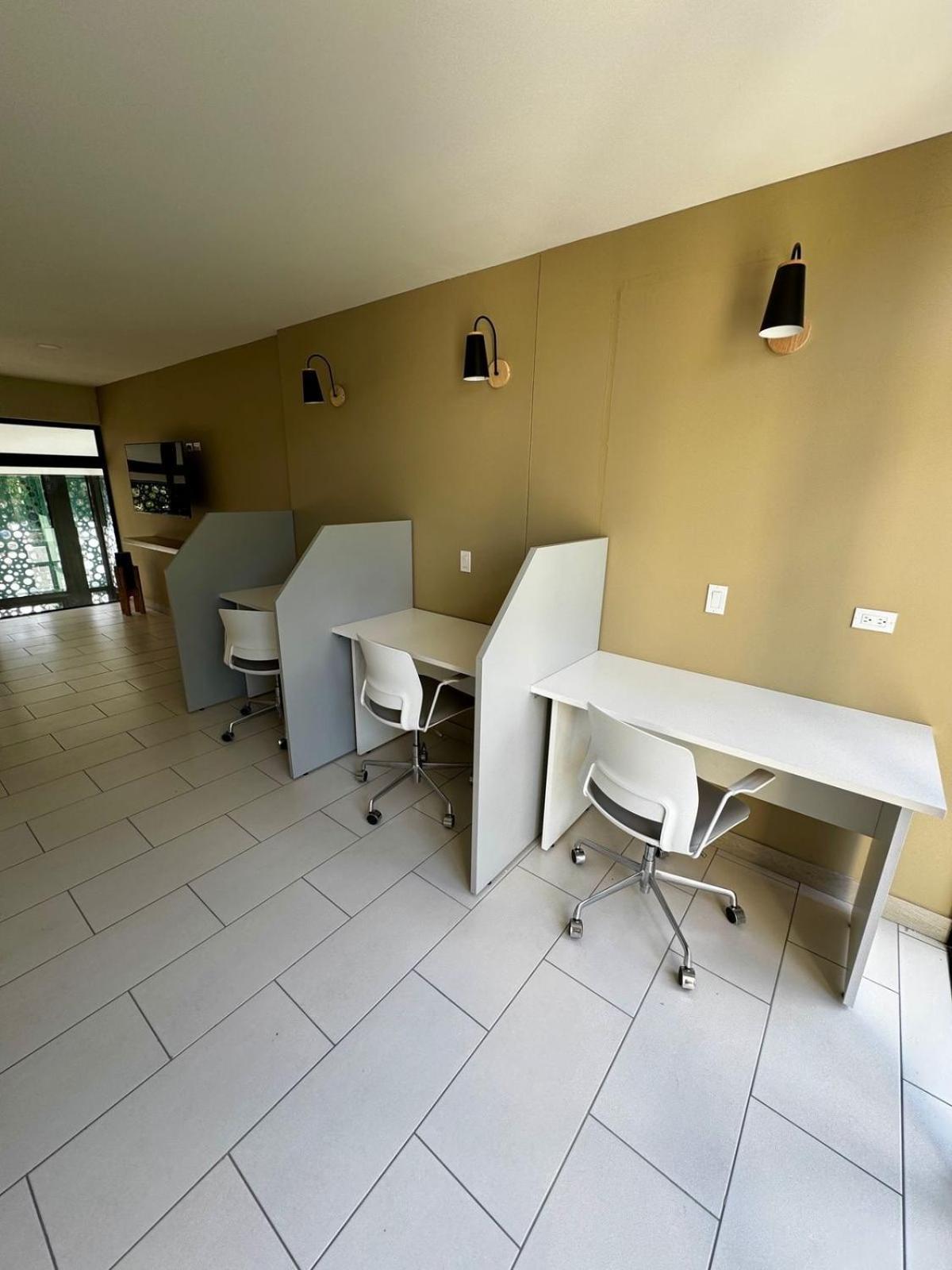 New Full 2b2r Gym Pool Apartment